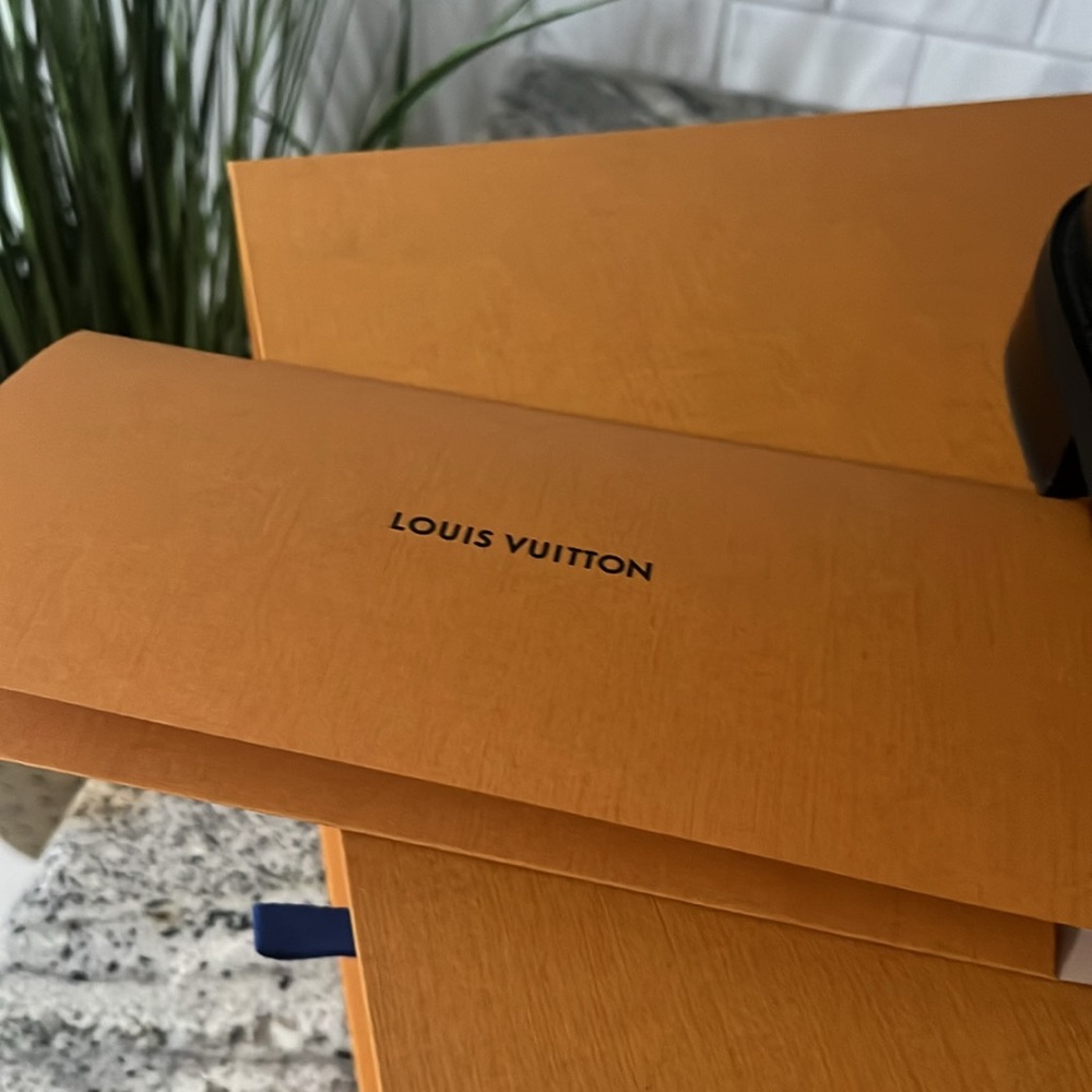 Wonderland Louis Vuitton Ranger Boots - Picture 5 of 8